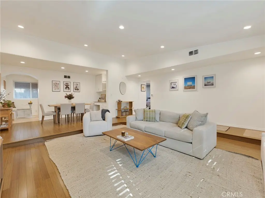 12803 Bloomfield #2, Studio City, CA 91604 - #1