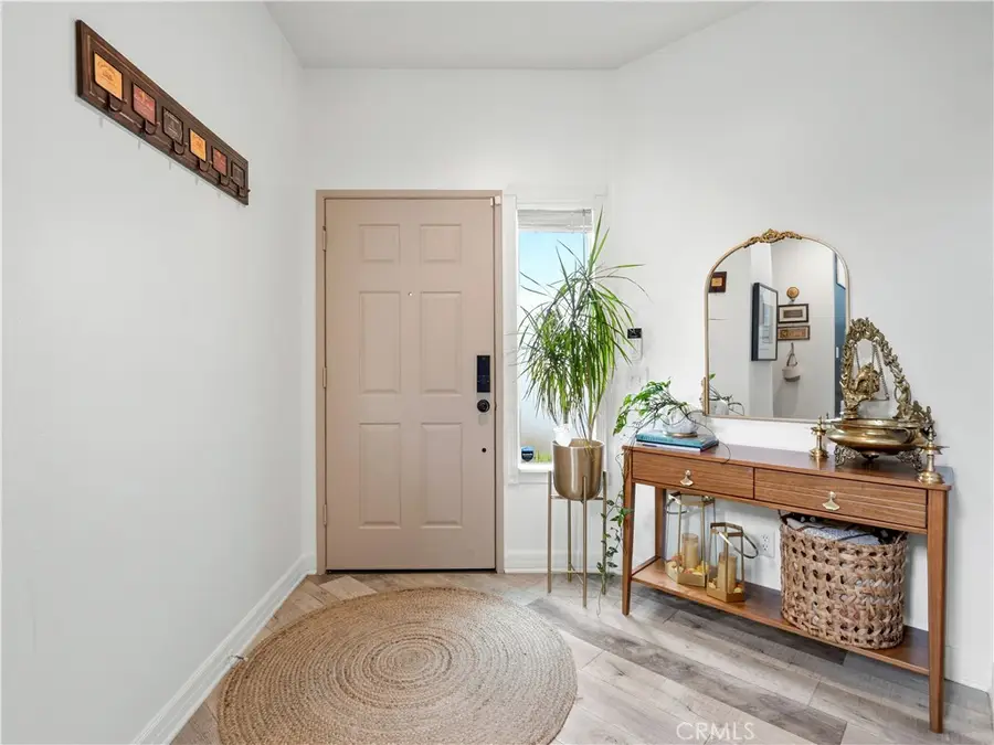 24842 Noelle, Newhall, CA 91321 - #2