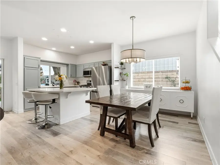 24842 Noelle, Newhall, CA 91321 - #3