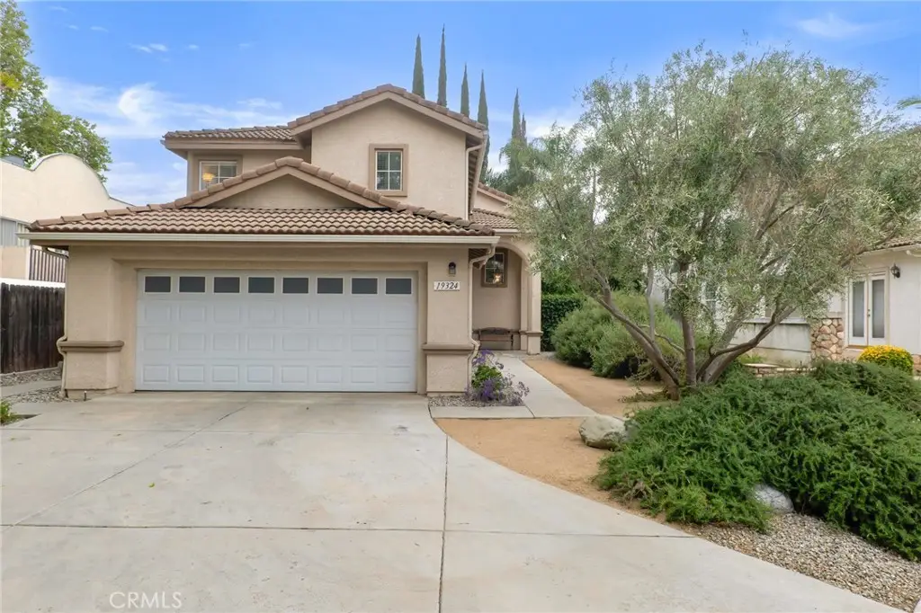 19324 Runnymede, Reseda, CA 91335 - #1