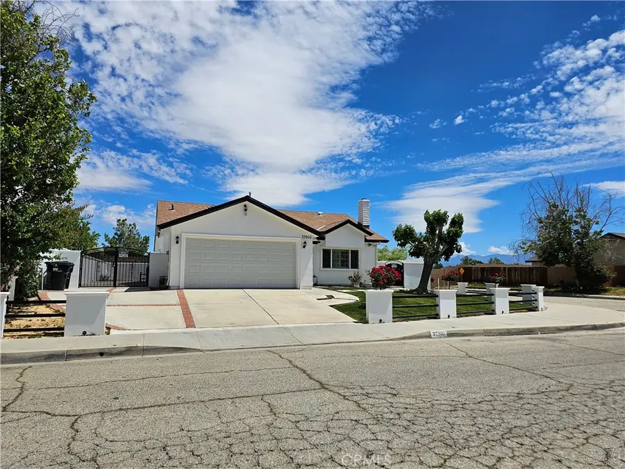 37900 Janus, Palmdale, CA 93550 - #2