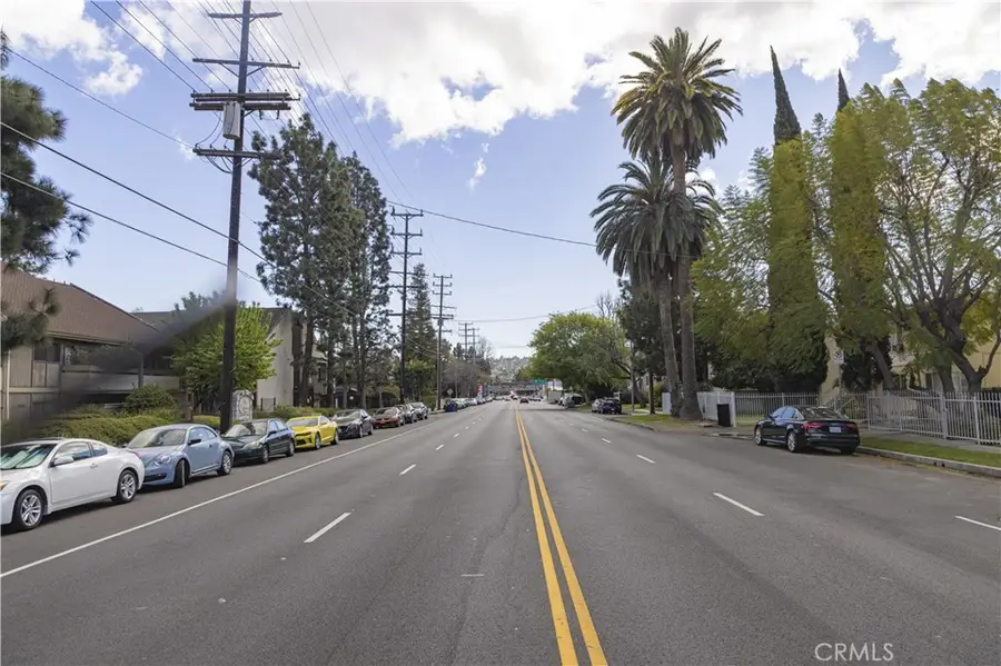 4931 Coldwater Canyon Avenue, Sherman Oaks, CA 91423 - #3