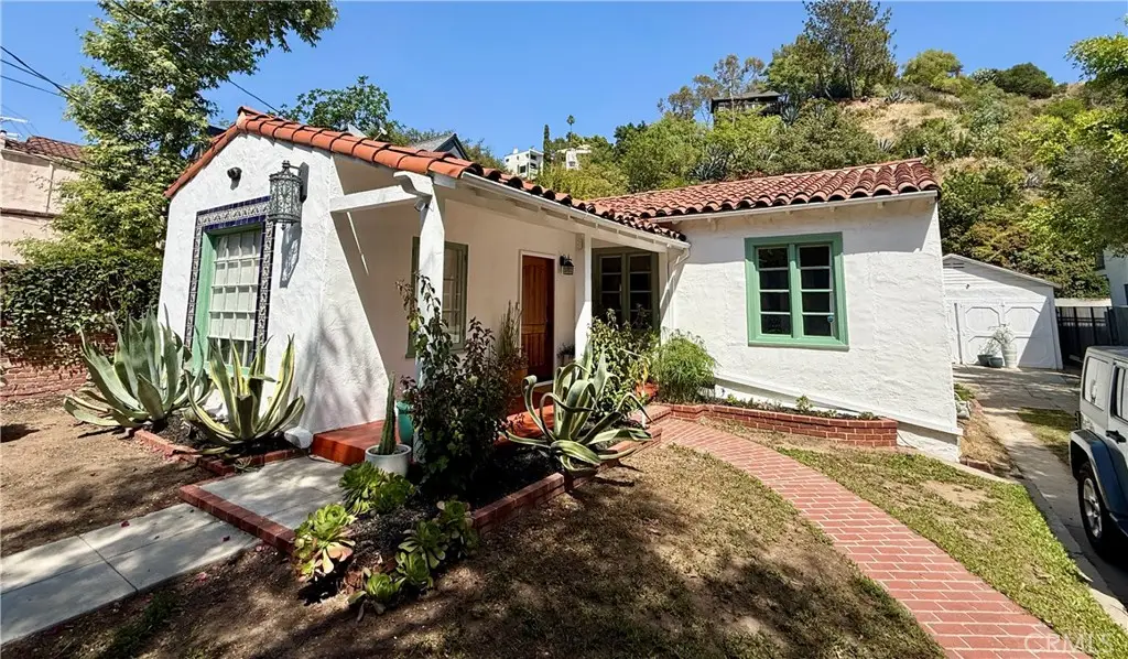 2620 N Beachwood, Los Angeles, CA 90068 - #1