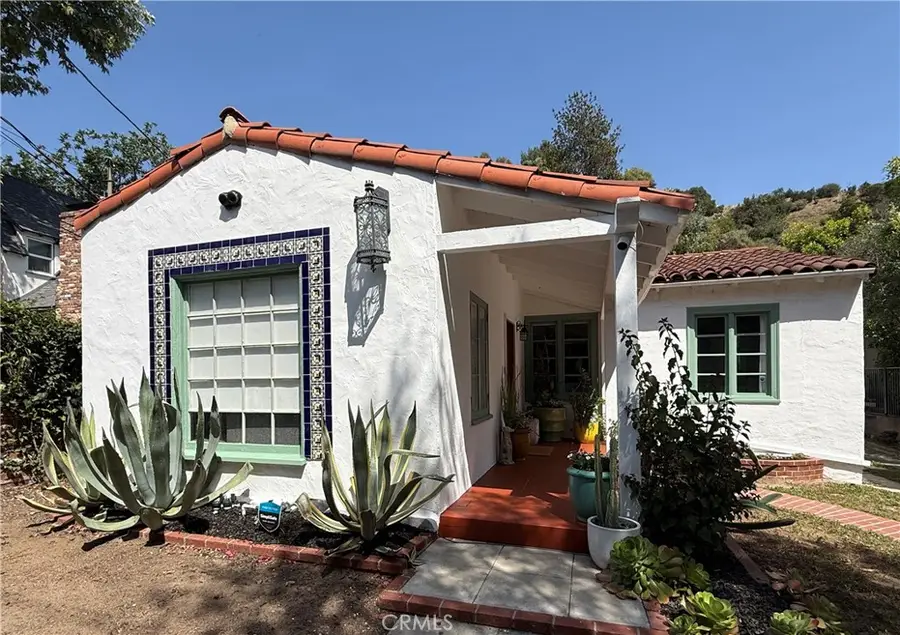 2620 N Beachwood, Los Angeles, CA 90068 - #2