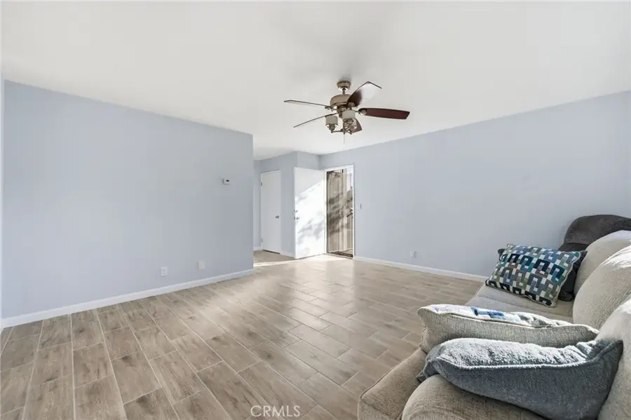13091 Hubbard Street #5, Sylmar, CA 91342 - #2