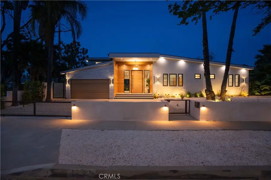 5636 Rawlings Avenue, Woodland Hills, CA 91367 - #2