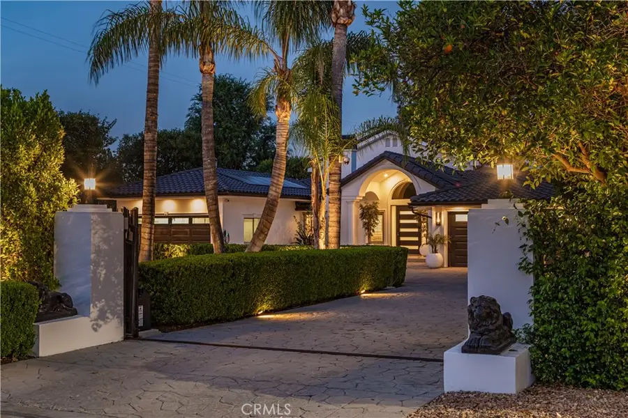 5242 Topeka Drive, Tarzana, CA 91356 - #2