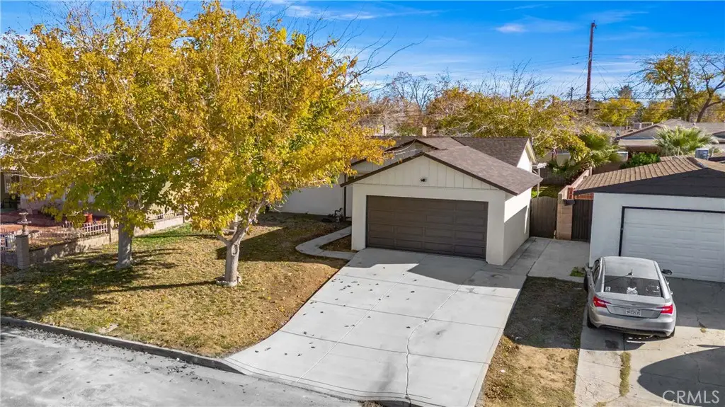 44054 Elm Avenue, Lancaster, CA 93534 - #1