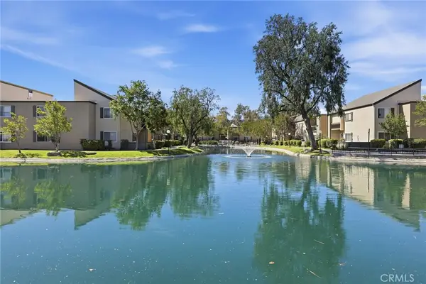 24430 W Nicklaus Drive #L2, Valencia, CA 91355
