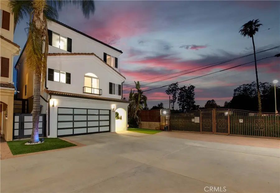 7330 De Soto, Canoga Park, CA 91303 - #2