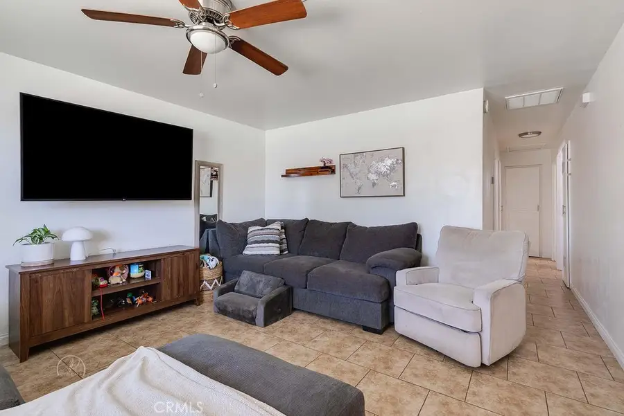 1016 Meredith Drive, Bakersfield, CA 93304 - #3