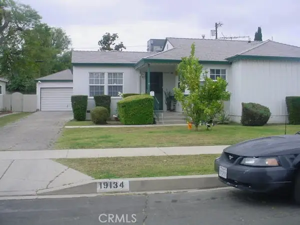19134 W Delano, Tarzana, CA 91335