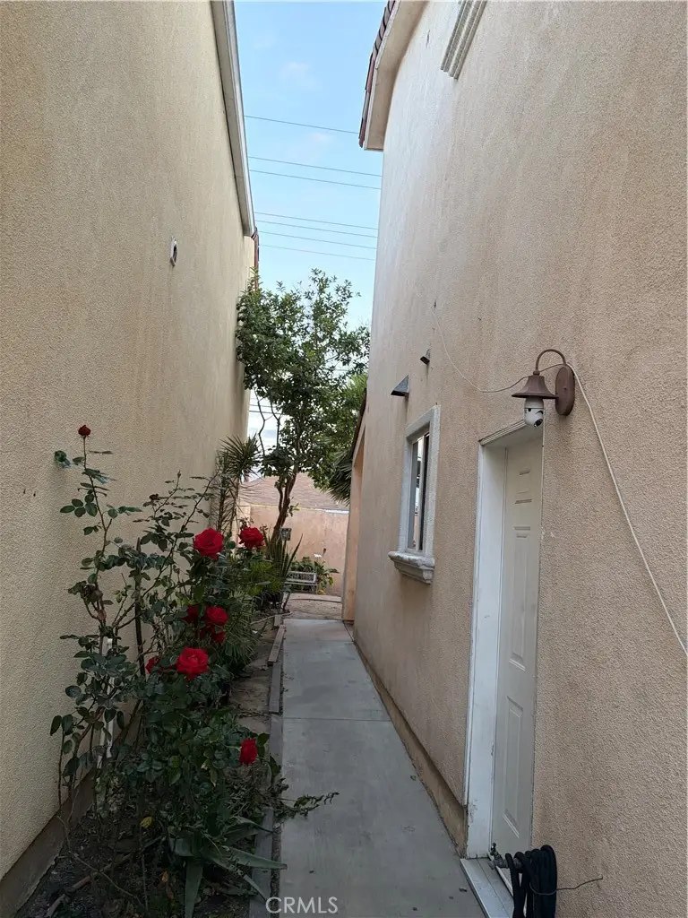 1637 E Gage Avenue, Los Angeles, CA 90001 - #2