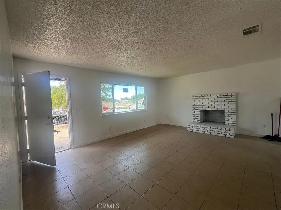 15232 Greenrock, Lancaster, CA 93535 - #3