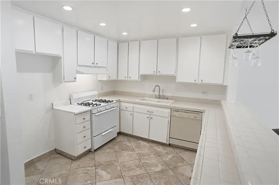 330 N Jackson #116, Glendale, CA 91206 - #3