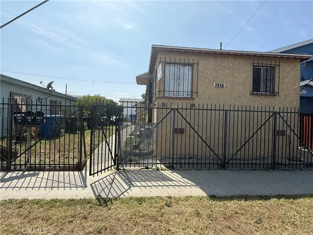 7819 S Hoover, Los Angeles, CA 90044 - #1