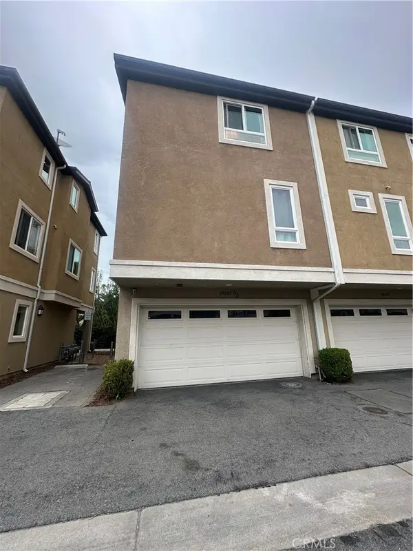1/2 Sherman, Van Nuys, CA 91405