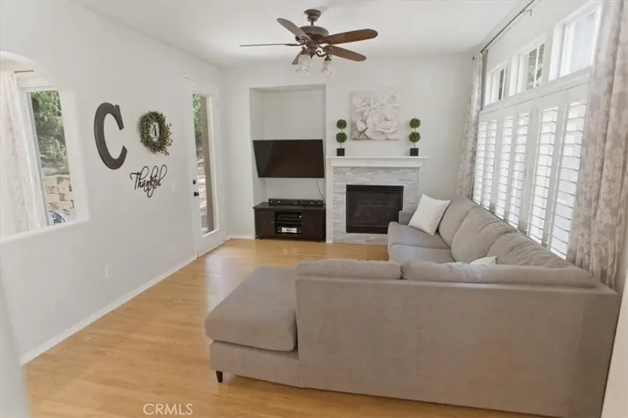 24706 Montevista Circle, Valencia, CA 91354 - #2