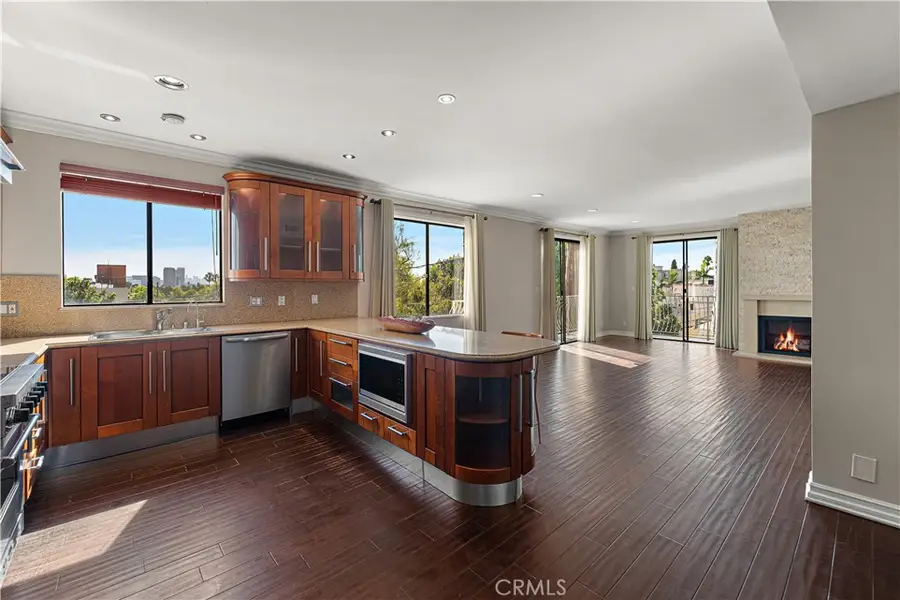 152 S Oakhurst Drive #304, Beverly Hills, CA 90212 - #3