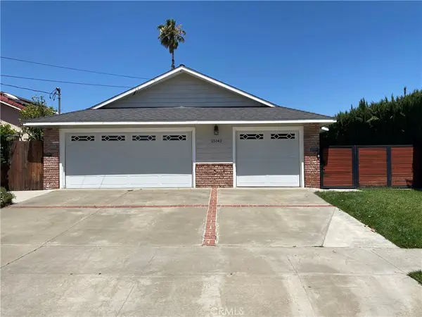 25142 Walnut St., Newhall, CA 91321