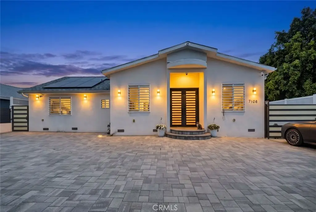 7108 Colbath, Van Nuys, CA 91405 - #1