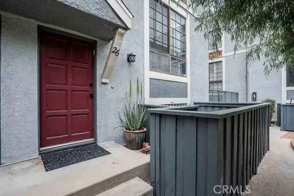 18100 Burbank #26, Tarzana, CA 91356