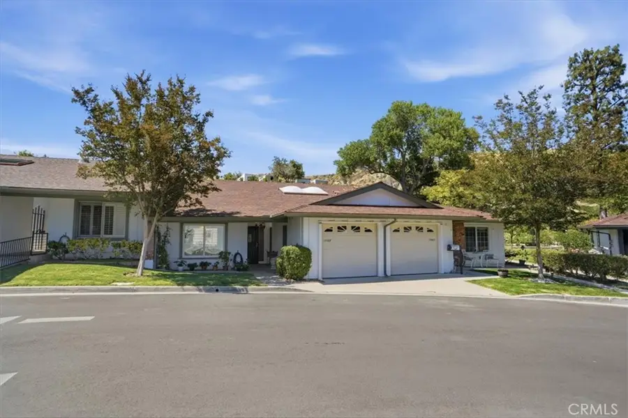 19427 Oak Crossing, Newhall, CA 91321 - #2