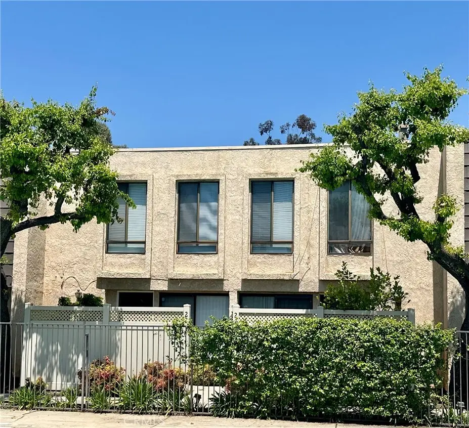 15031 Chatsworth #22, San Fernando, CA 91345 - #1