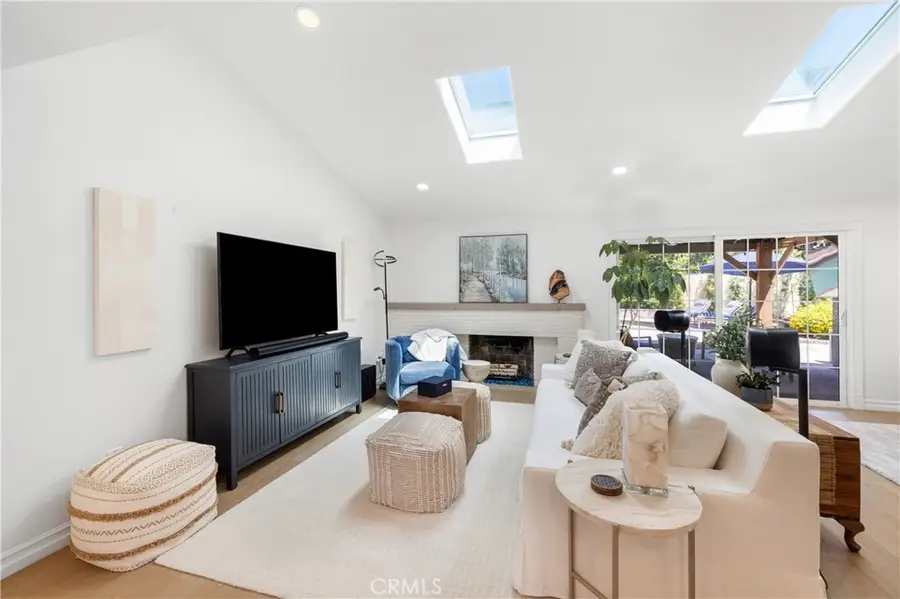 8420 Cozycroft, Winnetka, CA 91306 - #3