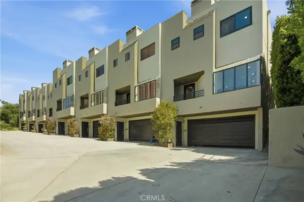 3023 Berkeley #1, Los Angeles, CA 90026