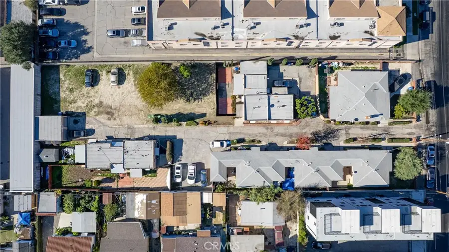 11414 Calvert Street, North Hollywood, CA 91606 - #2