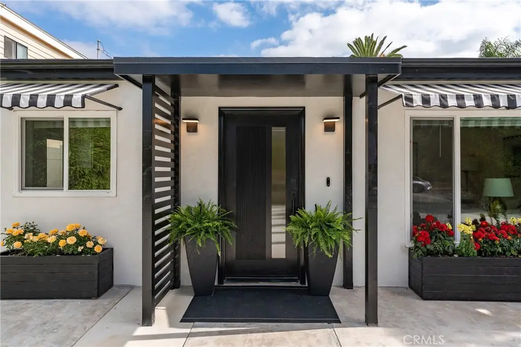 22432 Burbank, Woodland Hills, CA 91367 - #1
