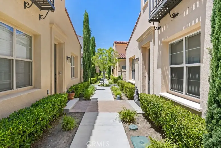 21730 Bene, Saugus, CA 91350 - #3