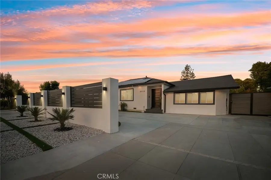 8434 Oakdale Avenue, Winnetka, CA 91306 - #2