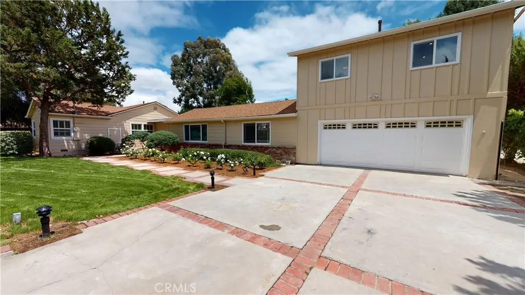 5430 Woodlake Avenue, Woodland Hills, CA 91367 - #1