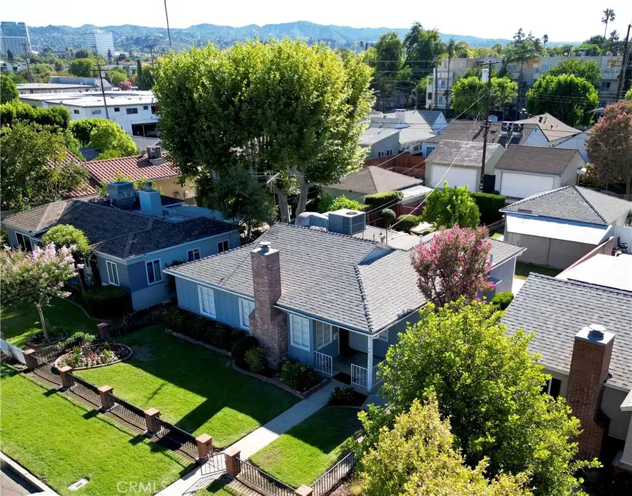 5411 Bevis Avenue, Sherman Oaks, CA 91411 - #2