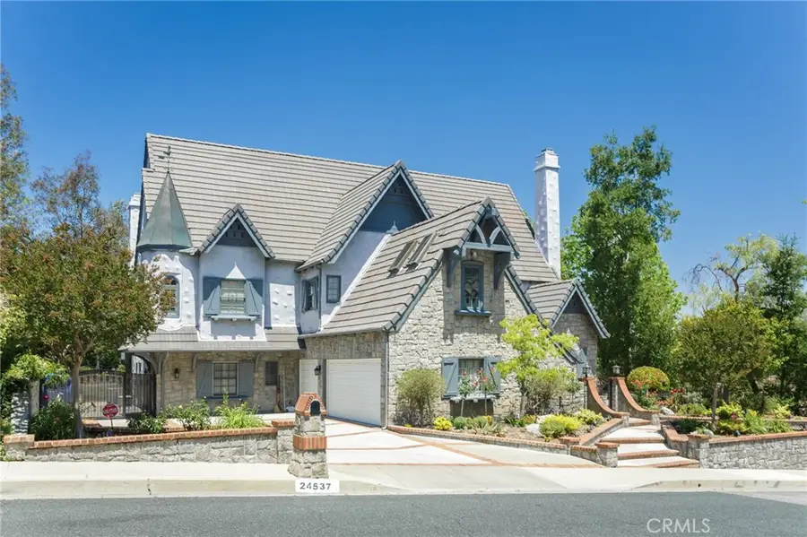 24537 Peachland Avenue, Newhall, CA 91321 - #3