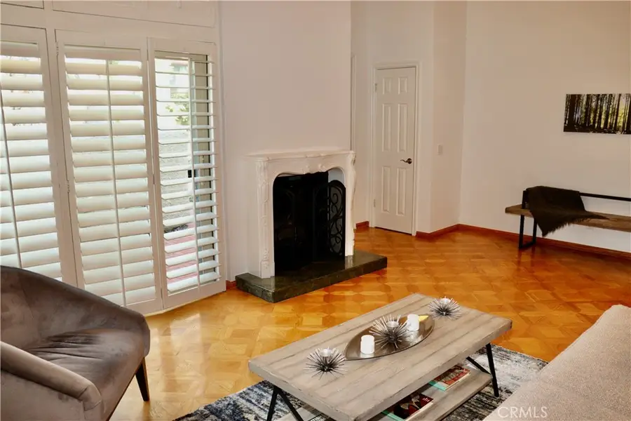 6207 Nita, Woodland Hills, CA 91367 - #3
