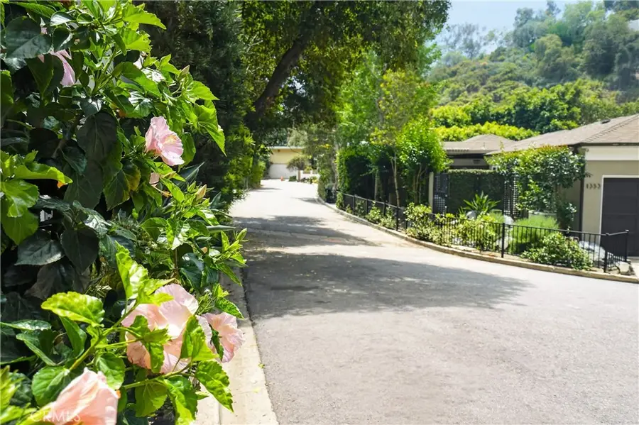 1364 Braeridge Drive, Beverly Hills, CA 90210 - #3