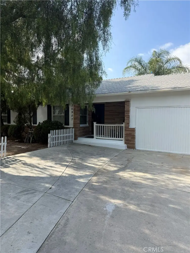 20957 Community St., Canoga Park, CA 91304 - #1