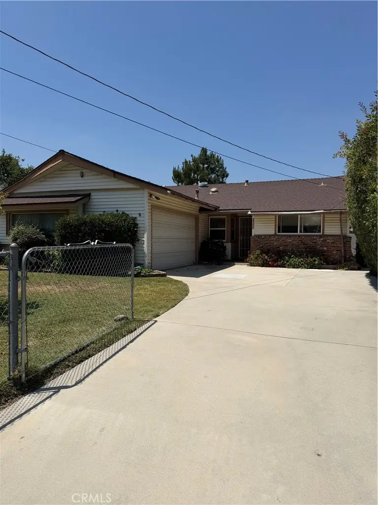 25259 De Wolfe, Newhall, CA 91321 - #2