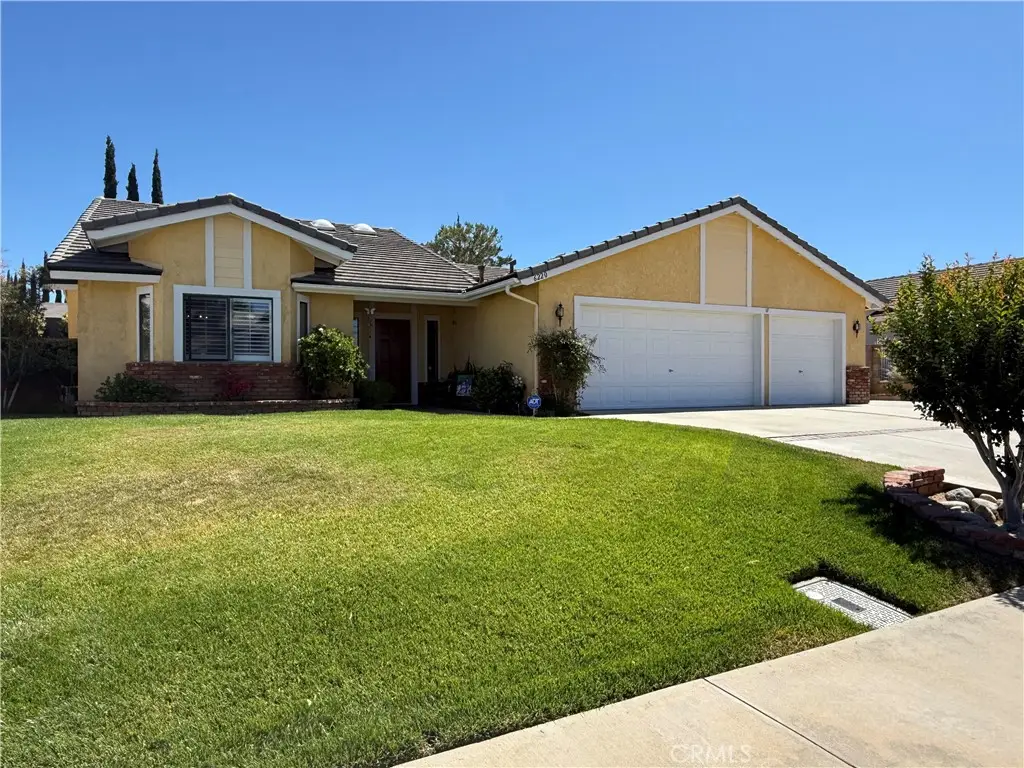 6220 Azalea, Lancaster, CA 93536 - #1