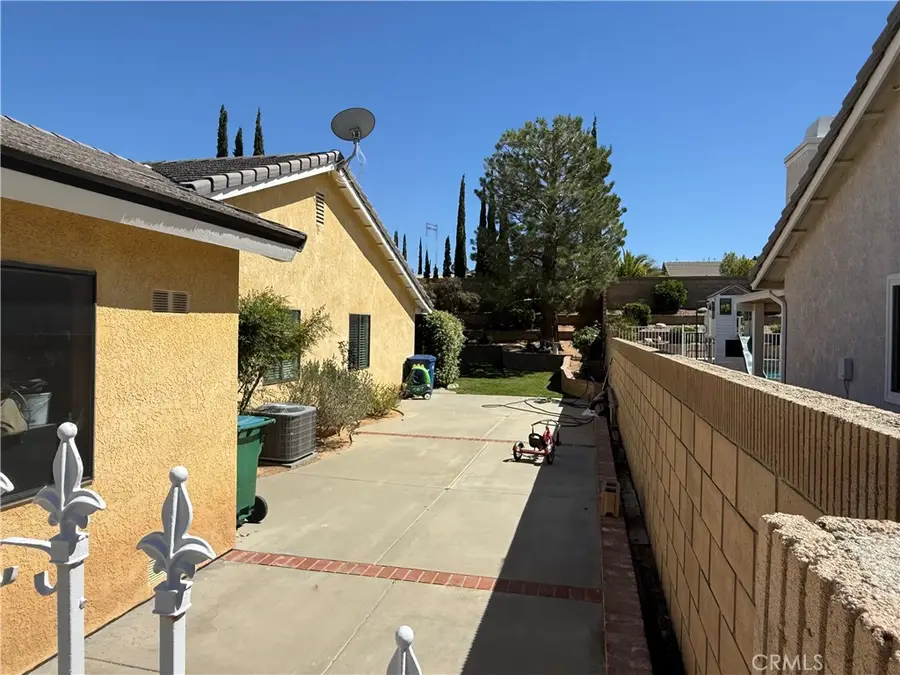 6220 Azalea, Lancaster, CA 93536 - #3