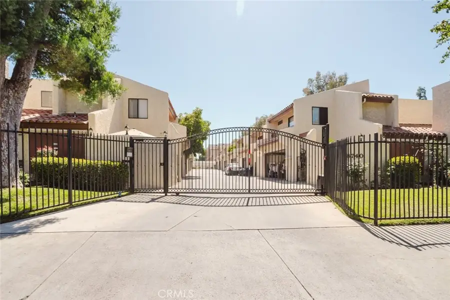8740 Willis Avenue #6, Panorama City, CA 91402 - #2