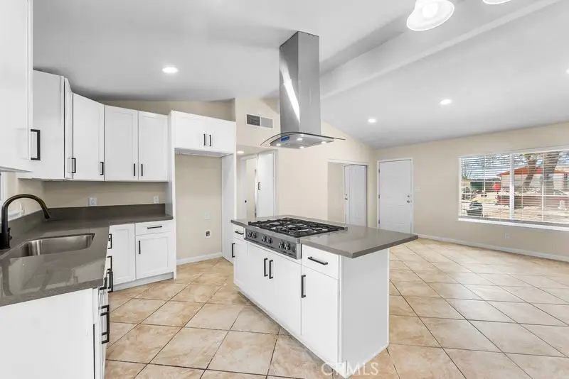 10921 Rome Beauty, California City, CA 93505 - #1