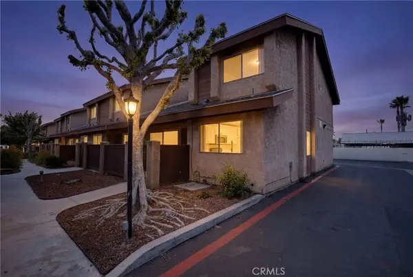 8435 Columbus Avenue #17, North Hills, CA 91343