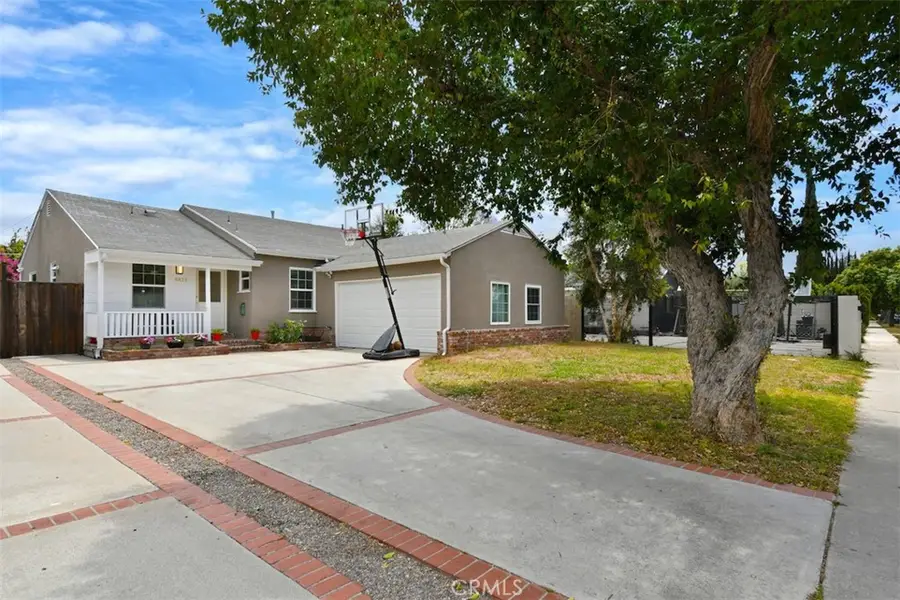 5836 Norwich Ave., Sherman Oaks, CA 91411 - #3