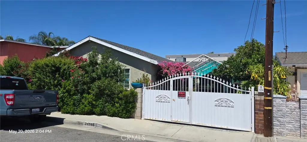 24746 Spruce, Newhall, CA 91321 - #1