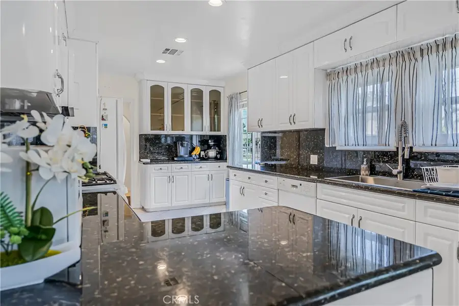 14305 Kittridge Street, Van Nuys, CA 91405 - #3