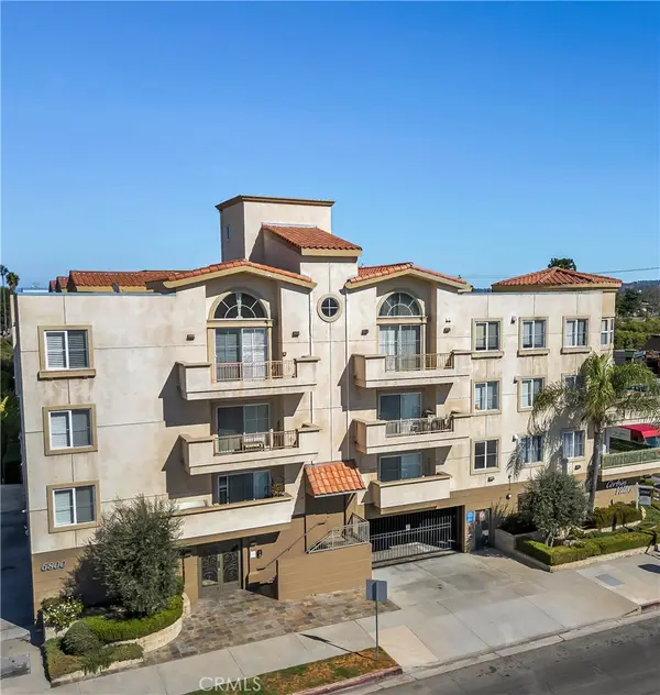 6800 Corbin Avenue #308, Reseda, CA 91335